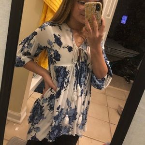 Altar’d State Flowy Top !